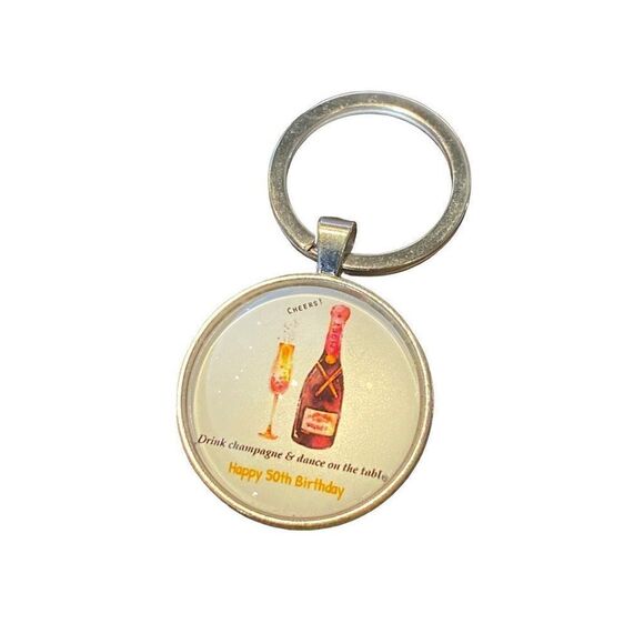 50th Birthday Gift Box - This Queen Makes 50 Look Fabulous NEW - Picture 5 of 7